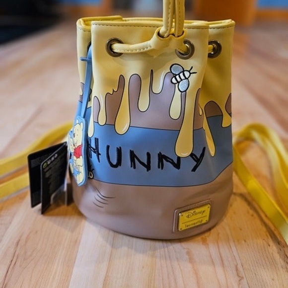 Loungefly Winnie the Pooh 95th Anniversary Honey Pot convertible backpack/purse. - Picture 2 of 6